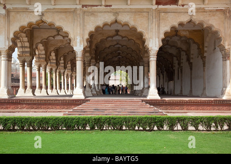 Je suis Diwan ou hall d'audience publique au Fort d'Agra Agra en Inde Banque D'Images