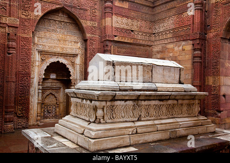 Iltutmish tombe à Qutb Minar à Delhi Inde Banque D'Images