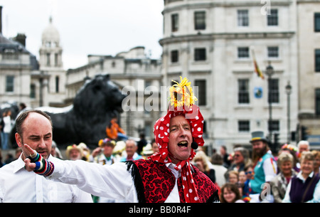 Le caractère de la mère de la danse Morris Men Seaton Moine au Westminster Jour de la danse à Londres. Photo par Gordon Scammel Banque D'Images