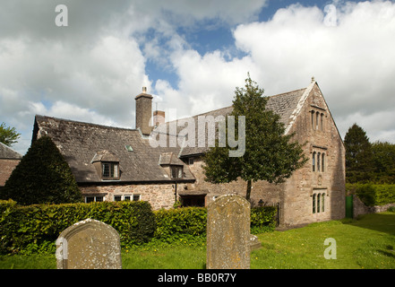 UK Gloucestershire Forêt de Dean Newland All Saints Church Bells Grammar School Banque D'Images