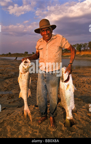 La pêche au Barramundi, Kimberley, Australie occidentale Banque D'Images