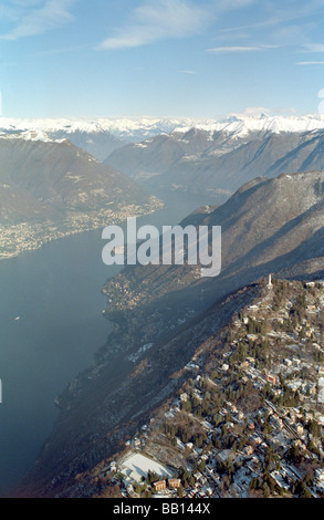 Vue aérienne du lac de Côme, en hiver Banque D'Images