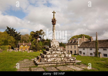 UK Gloucestershire Forêt de Dean Newland All Saints Church et cimetière Jones hospices Banque D'Images