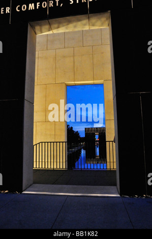 L'entrée de l'Oklahoma City National Memorial images les portes du temps Banque D'Images