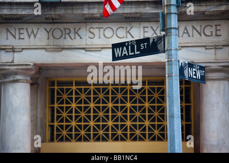 New York Stock Exchange et de Wall Street Sign in Manhattan Banque D'Images