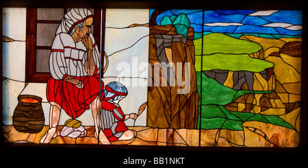 Vitrail représentant la vie des Indiens à Hotel Posada Barrancas dans Mexique Copper Canyon Banque D'Images