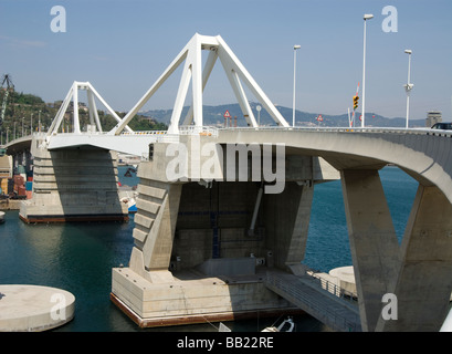 Espagne.Port de Barcelone.Nouveau pont. Banque D'Images