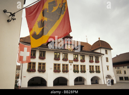 Hôtel de ville et canton de Berne et de Thoune Suisse drapeaux Suisse Banque D'Images