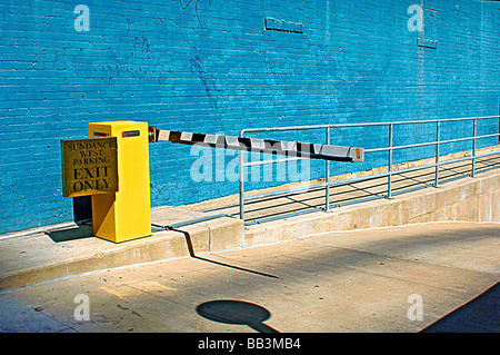 Détail des photos de paysages urbains : mortier de briques d'imposants bâtiments actualités windows est l'architecture et les objets de sécurité Banque D'Images