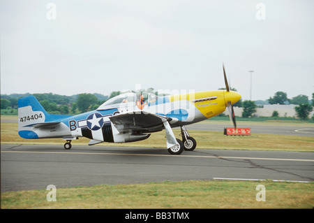 North American P-51 D Donna éblouissante sur la piste à la CAF Air Show Banque D'Images