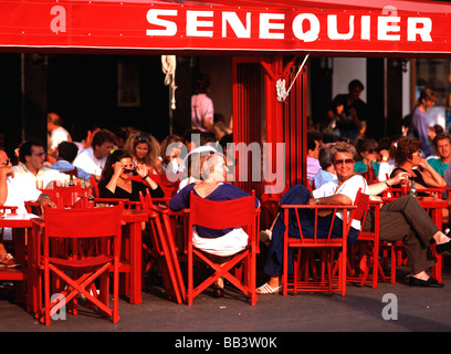 Restaurant Senequier au port de Saint Tropez sud de la France FR UE FRA France Provence Alpes Côte d Azur Département Var Banque D'Images