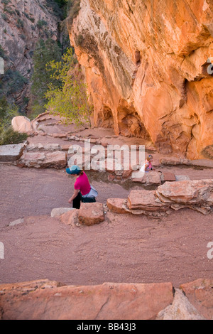 Zion National Park, Utah, les randonneurs sur Walters Wiggels article de Angels Landing Trail Banque D'Images