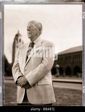 Portrait de l'ancien secrétaire d'État George Schultz à l'université Stanford à Palo Alto, Californie. Banque D'Images