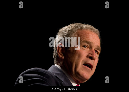 Le président Bush parle de petit déjeuner de prière catholique nationale à Washington, DC Banque D'Images