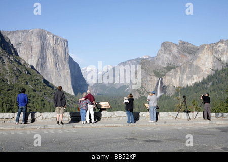 La vue depuis le tunnel, Yosemite National Park, Californie Banque D'Images