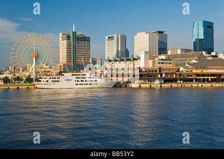 Le port de Kobe, ville de Kobe, Hyogo prefecture, région du Kansai, Honshu, Japan Banque D'Images