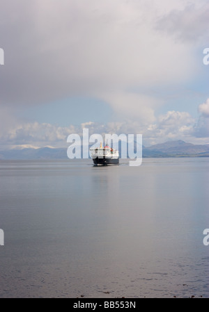 CalMac ferry sur le chemin de l'île de Mull Banque D'Images