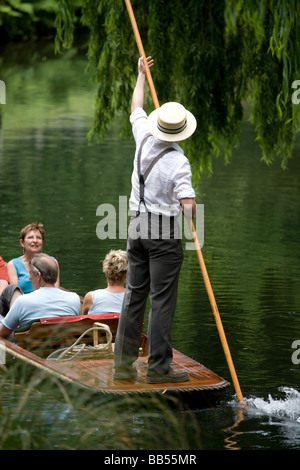 Promenades en barque sur la rivière Avon à Christchurch ile sud Nouvelle Zelande Banque D'Images