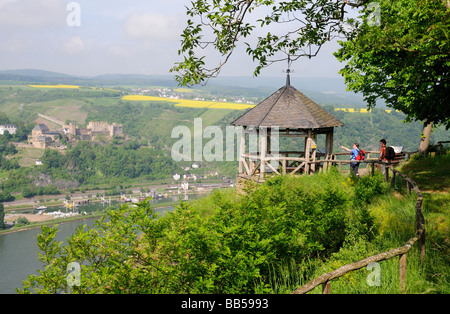 Vue surplombant la vallée du Rhin à St Goar, Rhénanie, Allemagne Banque D'Images