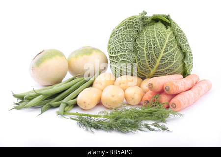 Légumes mixtes isolated over white background Banque D'Images