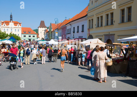 Un Remeslne Hrnciske Jarni trhy l'assemblée annuelle de l'artisanat et marché des arts à Beroun République Tchèque Europe Banque D'Images