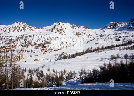 La station de ski Isola 2000 dans le parc national du Mercantour Banque D'Images