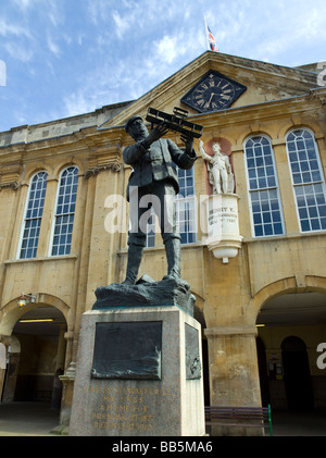 STATUE DE CHARLES ROLLS ET LE ROI Henri V DANS LA VILLE DE MONMOUTH Banque D'Images