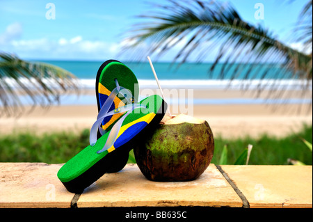 Flipflop brésilien sur la plage au Brésil à Porto de Galinhas, l'état de Pernambuco. Banque D'Images