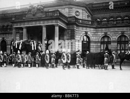 Luitpold, 12.3.1821 - 12.12.1912, prince Régent de Bavière 10.6.1886 - 12.12.1912, mort, procession funéraire, Residenz, Munich, , Banque D'Images