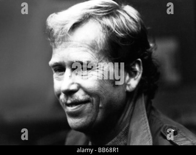 Havel, Vaclav, 5.10.1936 - 18.12.2011, auteur/écrivain tchèque, politicien, dernier président de la Tchécoslovaquie (1989-1992), premier président de la République tchèque (1993-2003), portrait, 1989, Banque D'Images