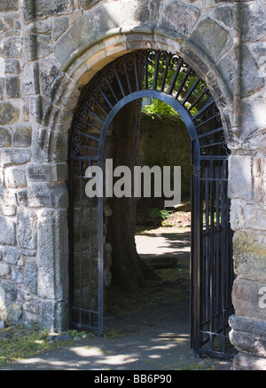 Une vieille passerelle en pierre voûtée de style normand à St Andrews Fife Ville Scotlan Royaume-uni UK Banque D'Images