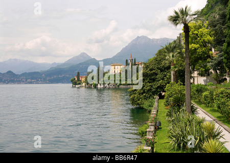 Jardin de la villa monastero, Varenna, lac de Côme, Italie Banque D'Images