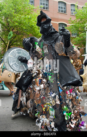 Des centaines de militants participent à la fête de la terre de la rivière Hudson à New York Pageant Banque D'Images