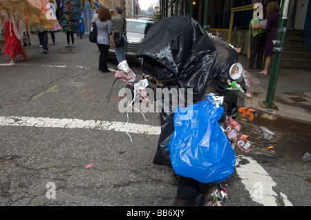 Des centaines de militants participent à la fête de la terre de la rivière Hudson à New York Pageant Banque D'Images