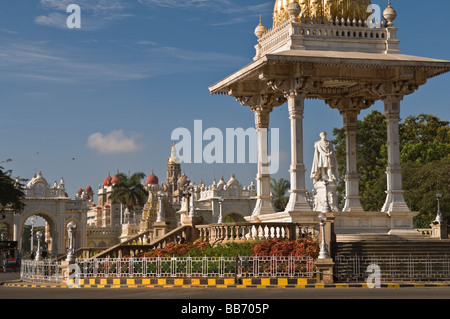 City Palace et Chamaraja Circle Mysore Karnataka Inde Banque D'Images