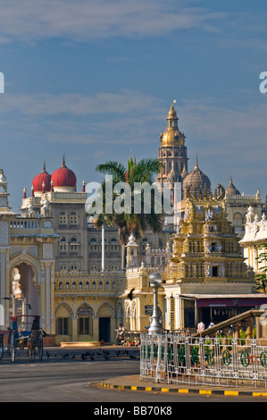 City Palace et Chamaraja Circle Mysore Karnataka Inde Banque D'Images