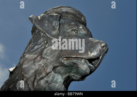 Statue de Bamse plus grand chien dans les forces alliées de la Seconde Guerre mondiale 2 Banque D'Images