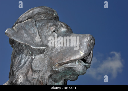 Statue de Bamse plus grand chien dans les forces alliées de la Seconde Guerre mondiale 2 Banque D'Images