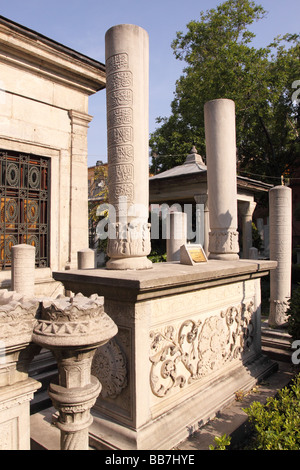 Istanbul Turquie tombes islamiques tombes à l'Atik Ali bleu mosquée dans le quartier de Beyazit suburb Banque D'Images