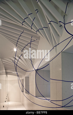 Rénovation mesdames toilettes au Victoria and Albert Museum l'intégration d'une installation d'art géométrique Banque D'Images