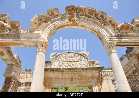 Temple d'Hadrien, ancienne ville d'Éphèse, Selcuk, province d'Izmir, République de Türkiye Banque D'Images