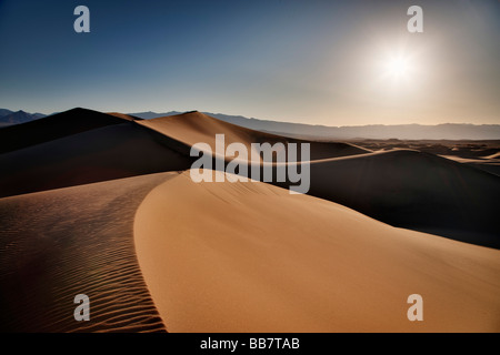 Le mesquite Sand Dunes in Death Valley National Park en Californie USA Banque D'Images