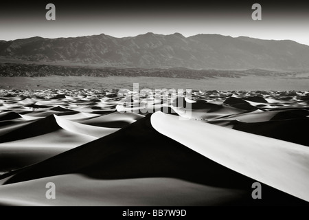 Le mesquite Sand Dunes in Death Valley National Park en Californie USA Banque D'Images