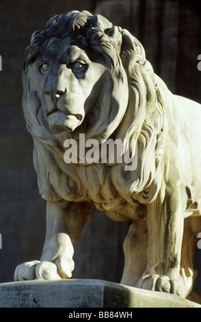 Lion bavarois, en face de la loggia Feldherrnhalle, Munich, Bavaria, Germany, Europe Banque D'Images