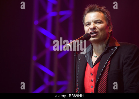 Markus Wolfahrt, chanteur et leader du groupe folklorique autrichienne 'Die Klostertaler', 'live at the 9. Schlager Nacht' concert à Banque D'Images