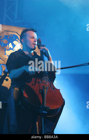 Loetjoenen Paavo du groupe finlandais Apocalyptica, live au Blue Balls Festival de Lucerne Salle du KKL de Lucerne, Banque D'Images