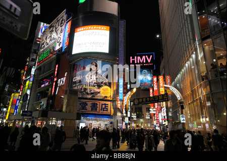 Rue commerçante à gare de Shibuya à Tokyo, Japon, Asie Banque D'Images