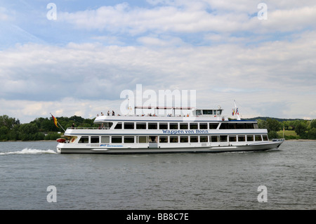 Motor Yacht, Wappen von Bonn, sur le Rhin, galerie beauté navire de la Weisse Flotte, flotte blanche, Bonn, Bonner Personensch Banque D'Images