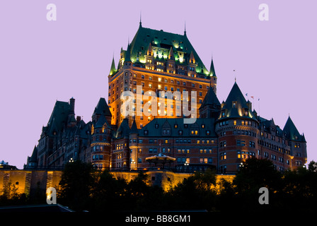 Le Château Frontenac, au crépuscule, la ville de Québec, Québec Banque D'Images