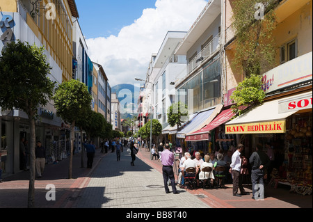 Boutiques dans le centre-ville, Alanya, Turquie, Côte Méditerranéenne Banque D'Images